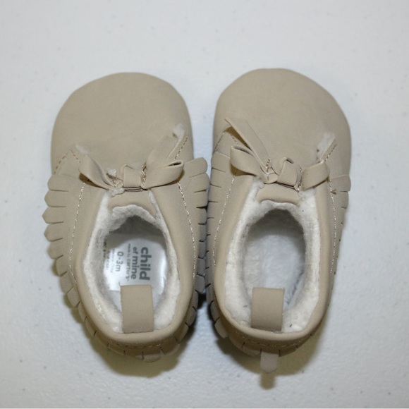 Child of Mine Made By Carter’s 0-3 Months Moccasins Beige inside Fur - Picture 3 of 7